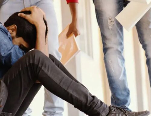 Βία στους ανήλικους: Πώς τα τραυματικά βιώματα στην παιδική ηλικία «πυροδοτούν» την επιθετικότητα